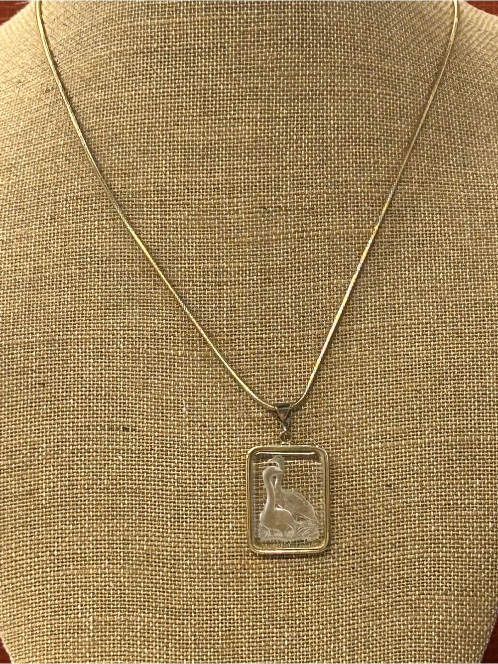 Beautiful vintage reverse carved glass necklace with two geese